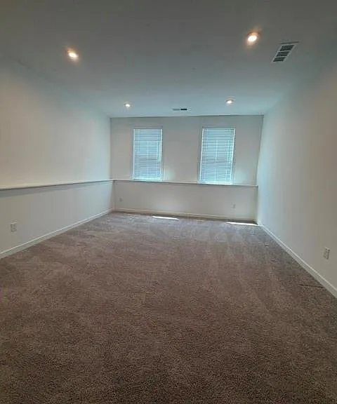 48 Candlewood Ln — Photo 9