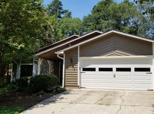 9800 Lake Forest Way, Roswell, GA 30076