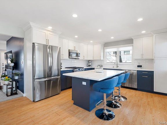 3rd image of 87 Center Street