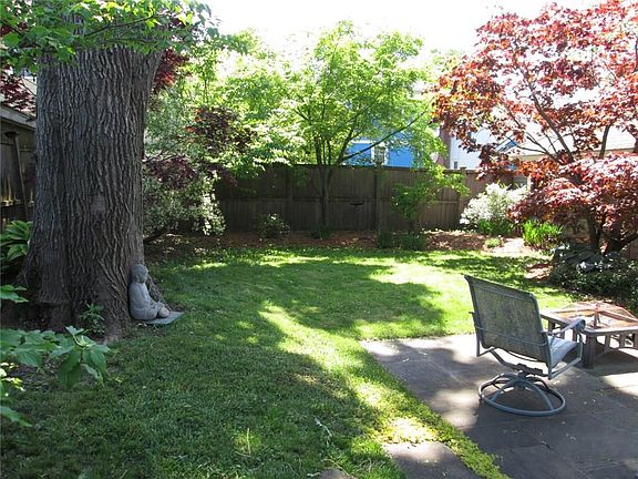 2nd image of 44 Bartlett Ave