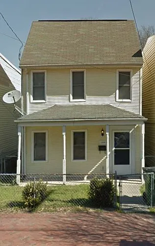 1208 W Clay St Photo 1