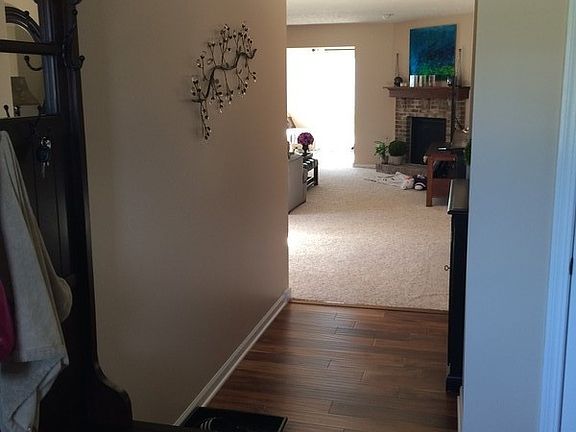 4th image of 16860 Gilford Ln