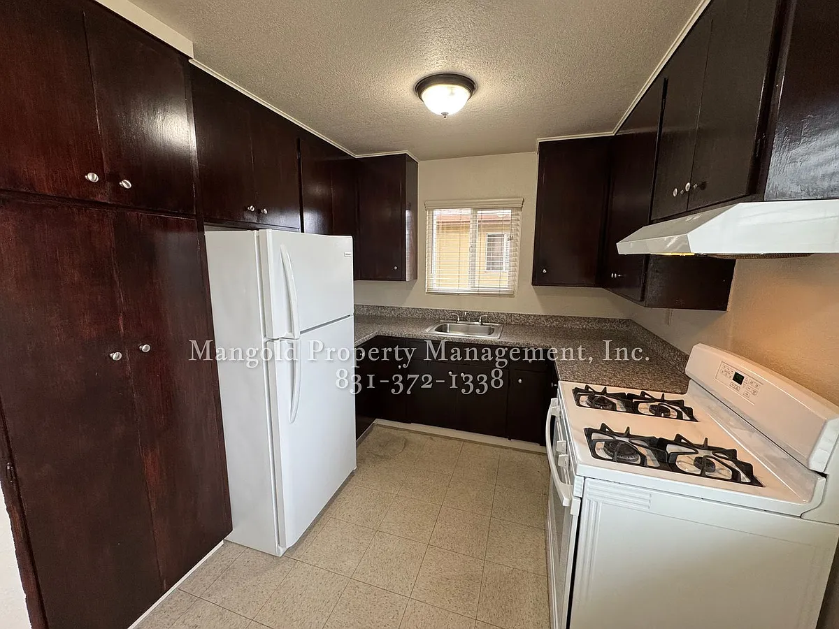 Building Photo - 255four