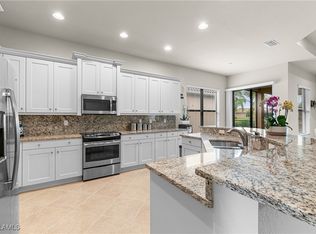11704 Stonecreek Cir, Fort Myers, FL 33913