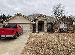 203 S 14th St, Lavaca, AR 72941