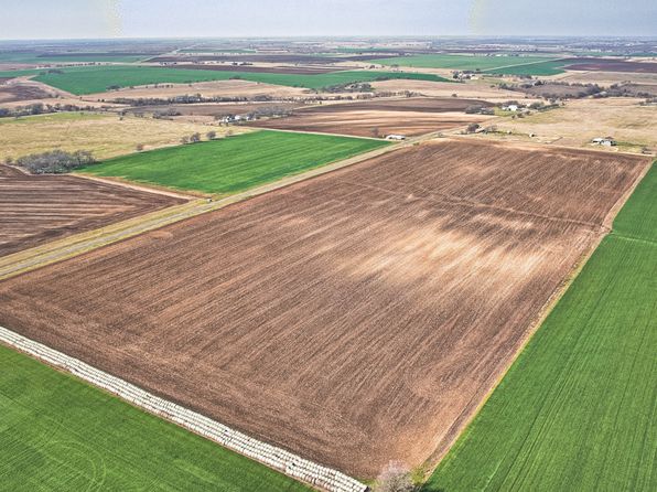 701 Plainview Rd, Mc Gregor, TX 76657