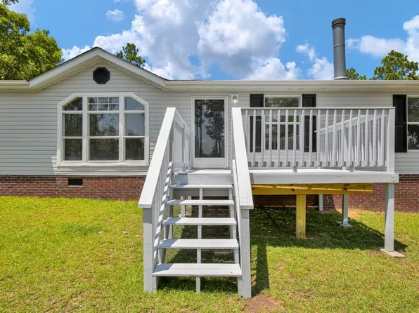 186 Richie Ln, Aberdeen, NC 28315