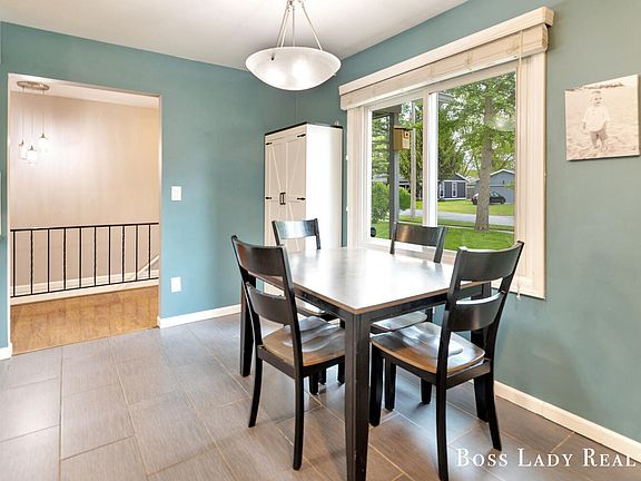 5th image of 1311 Gentian Dr SE