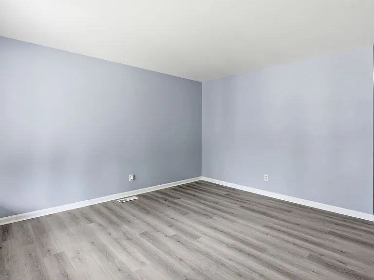 1663 Wilson Ave — Photo 6