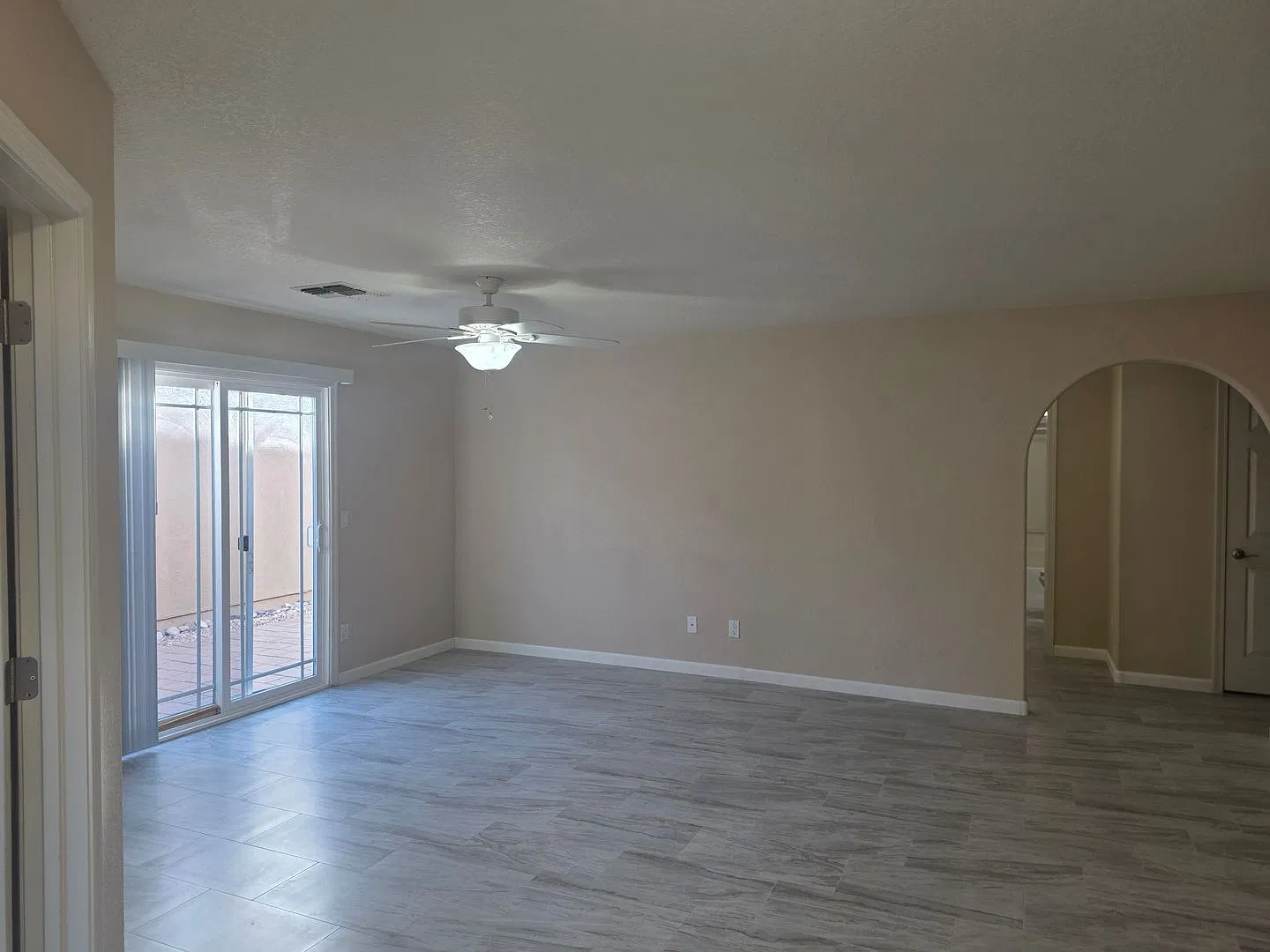 Beautiful 3-Bedroom Home with Community Pool & Boat/RV Storage! — Photo 2