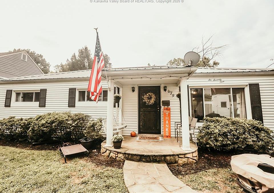 1st image of 679 Forest Cir