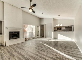 963 Cedarland Blvd, Arlington, TX 76011