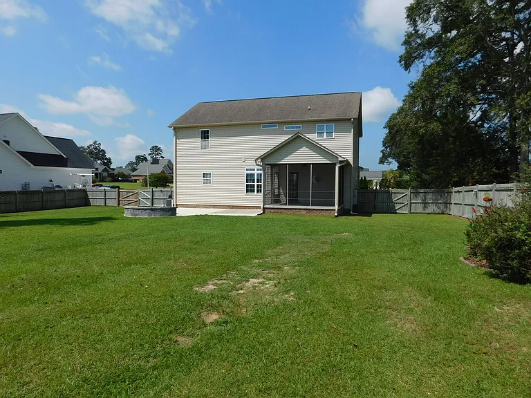 101 Staffordshire Dr — Photo 63