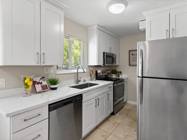 2313 Samaritan Dr APT 4, San Jose, CA 95124