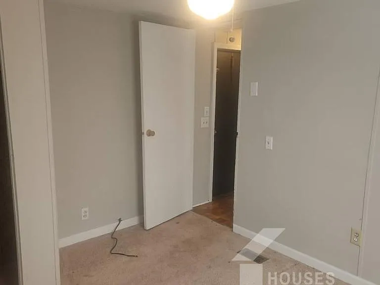 130 Rooker Ln — Photo 6