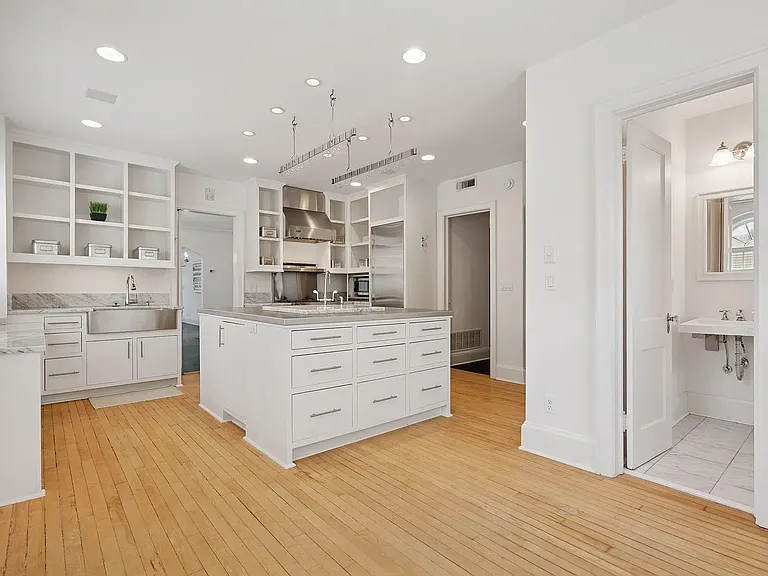 1785 Dupont Ave S #1 — Photo 5