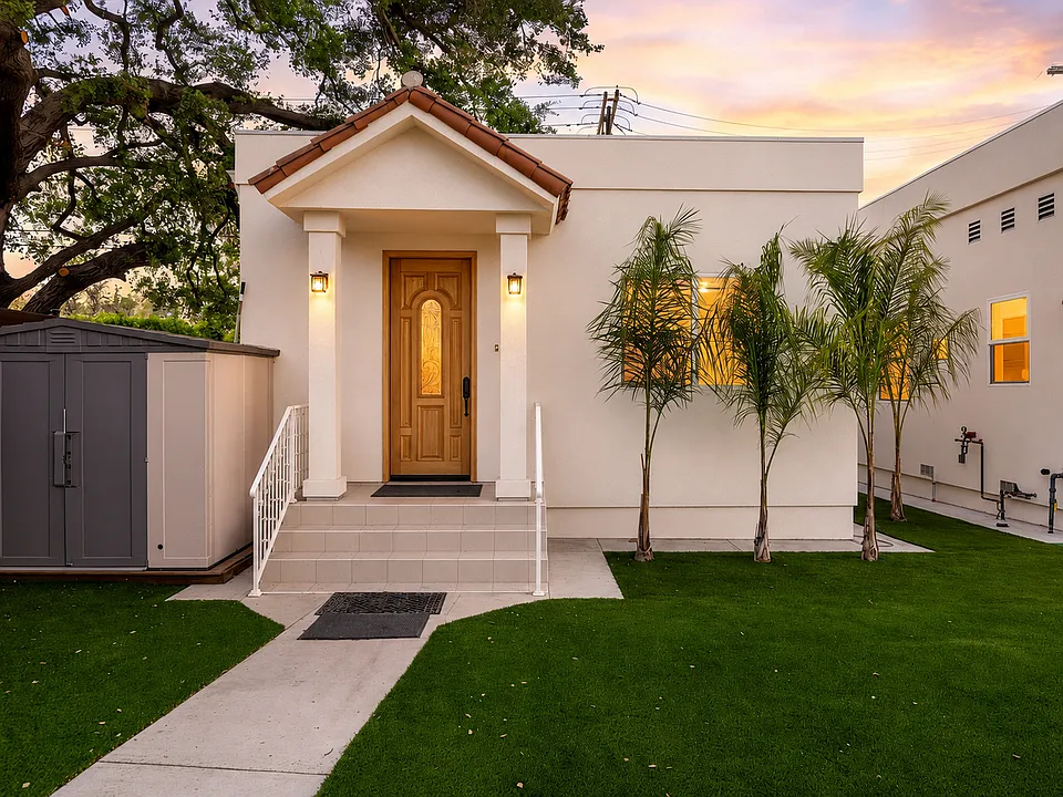1714 Del Valle Ave