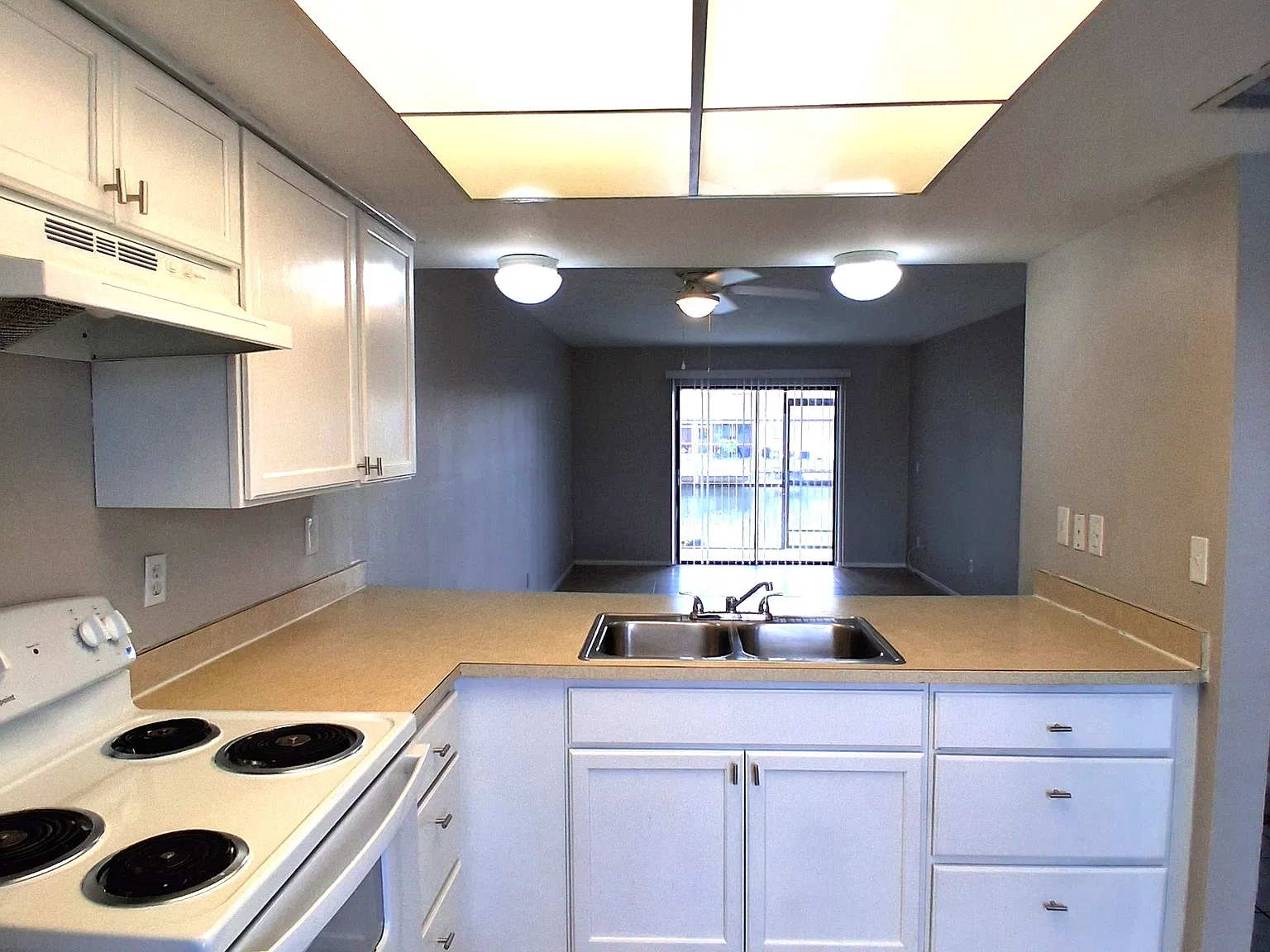 631 SE 13th Ave - A-2 — Photo 3