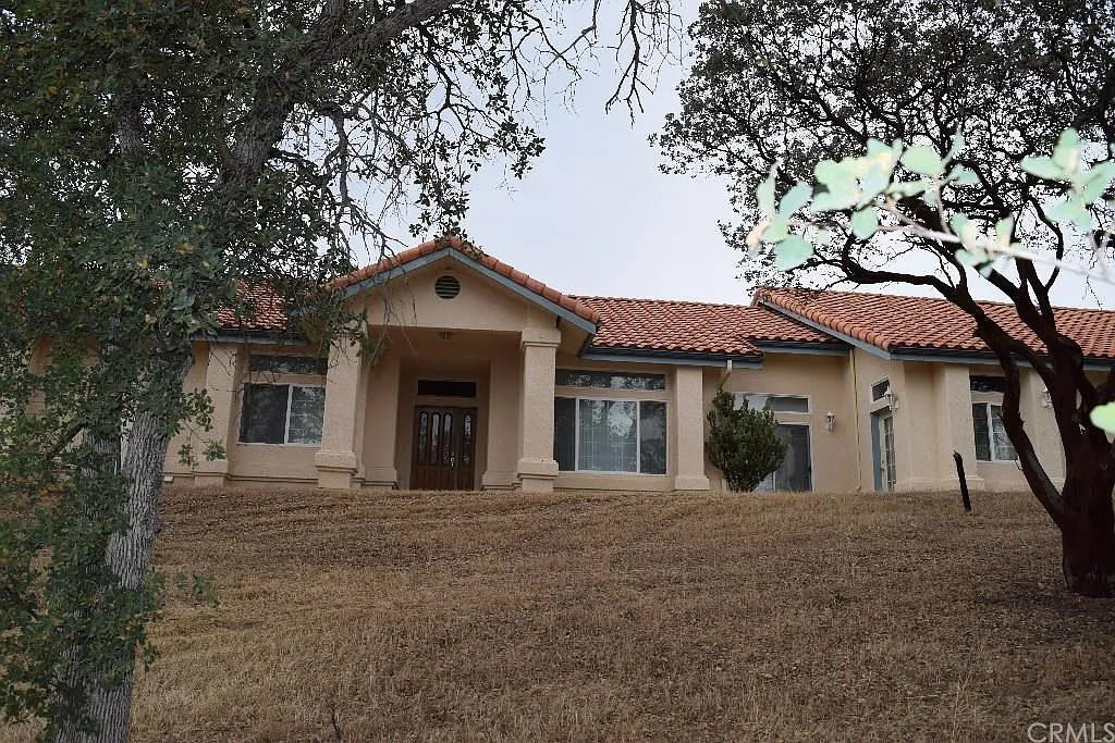 33529 River Oaks Ct photo 1
