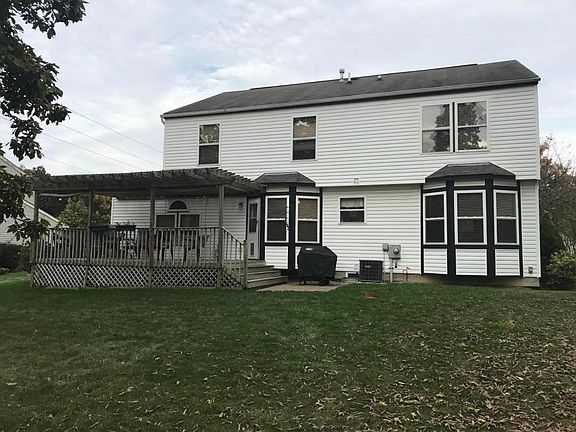 2nd image of 229 Harwood Ct