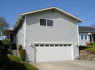 9709 6th Ave NW, Seattle, WA 98117