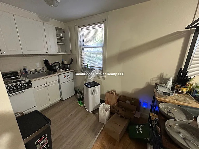 Kirkland St — Photo 14
