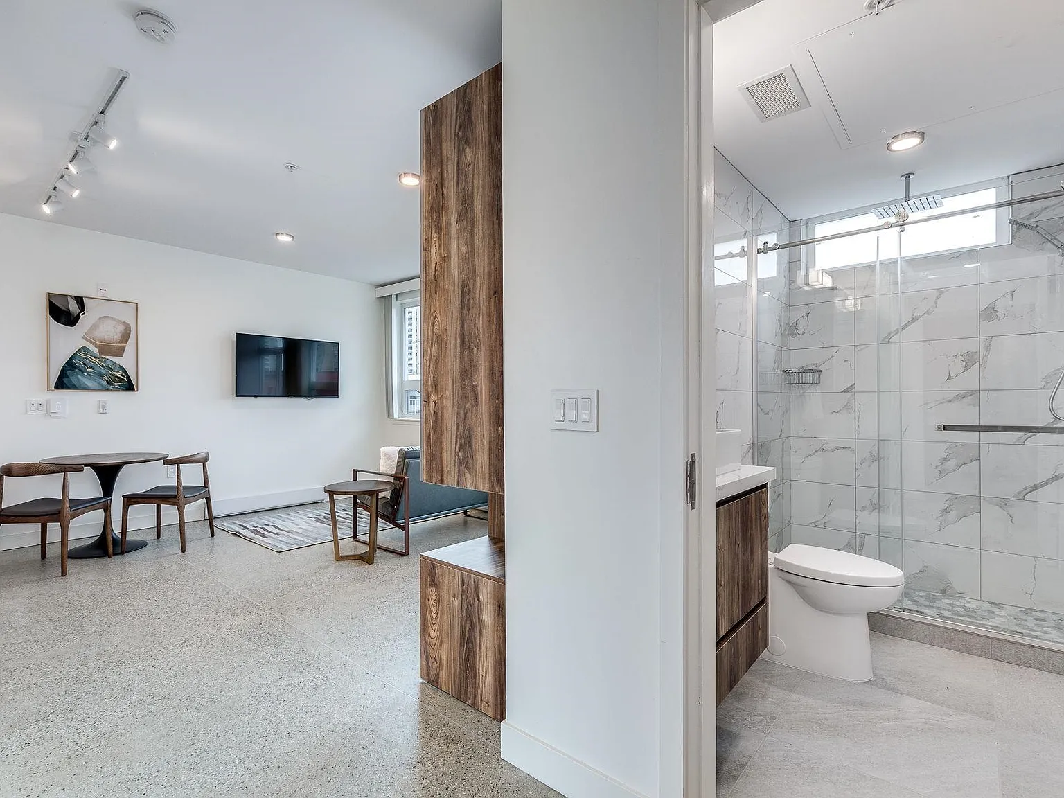 Studio, 462 sqft, $2,590 — Photo 3