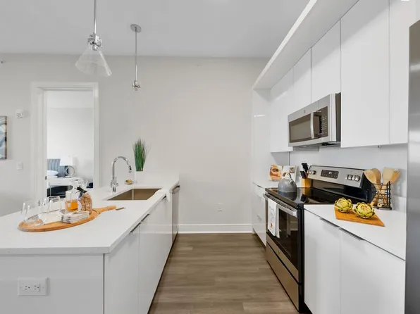 121 34th Street image 4 of 213