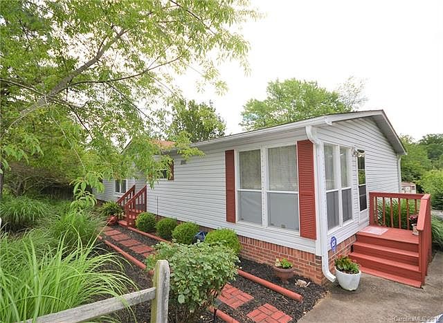 1st image of 17 Katie Dr