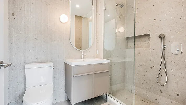 Bathroom, photo 2