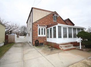 188-08 50th Ave, Fresh Meadows, NY 11365