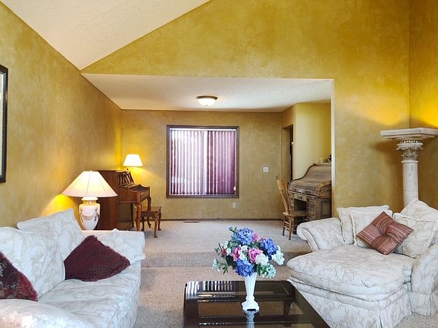 2nd image of 17450 NW Woodmere Ct