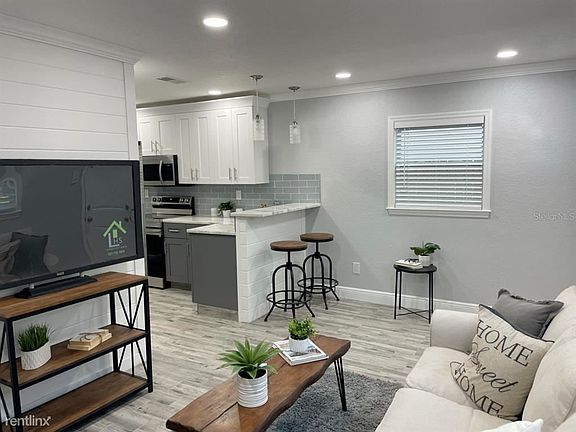 4th image of 5109 Tangerine Ave S