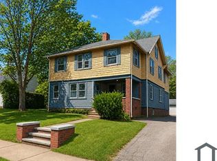 3305 E Overlook Rd APT 3, Cleveland, OH 44118
