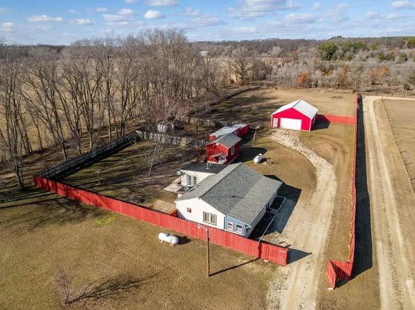 12026 W Brandherm Rd, Beloit, WI 53511