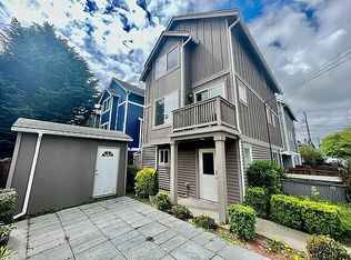 703 N 94th St, Seattle, WA 98103