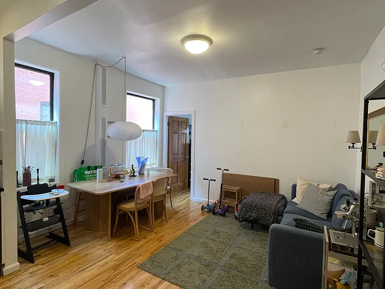 423 16th St #15 — Photo 3