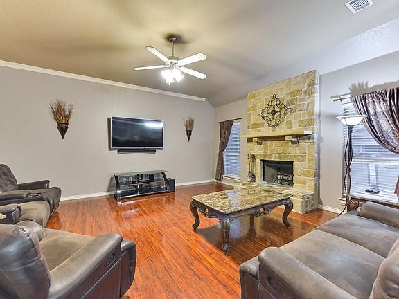 5th image of 1216 Catherine Ln