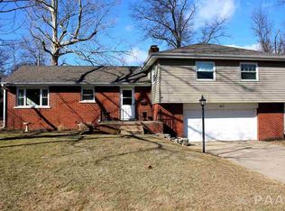 911 W Fairlawn Ln, Peoria, IL