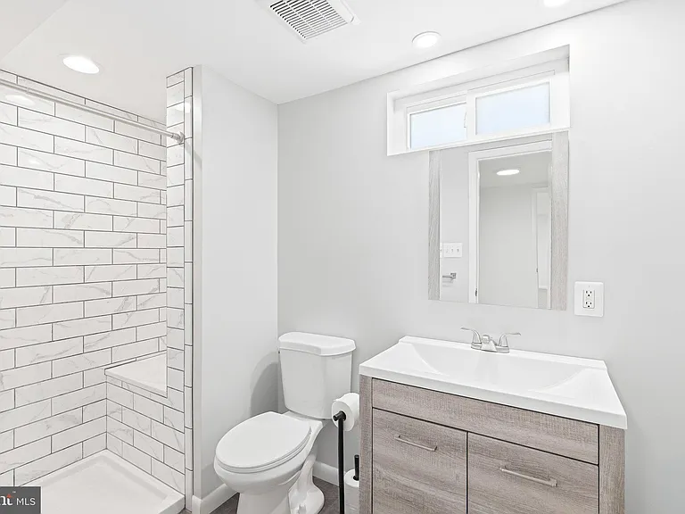 9005 Perring Park Rd — Photo 15