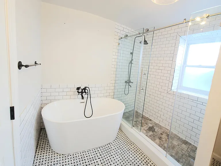 332 Kingsley St — Photo 16
