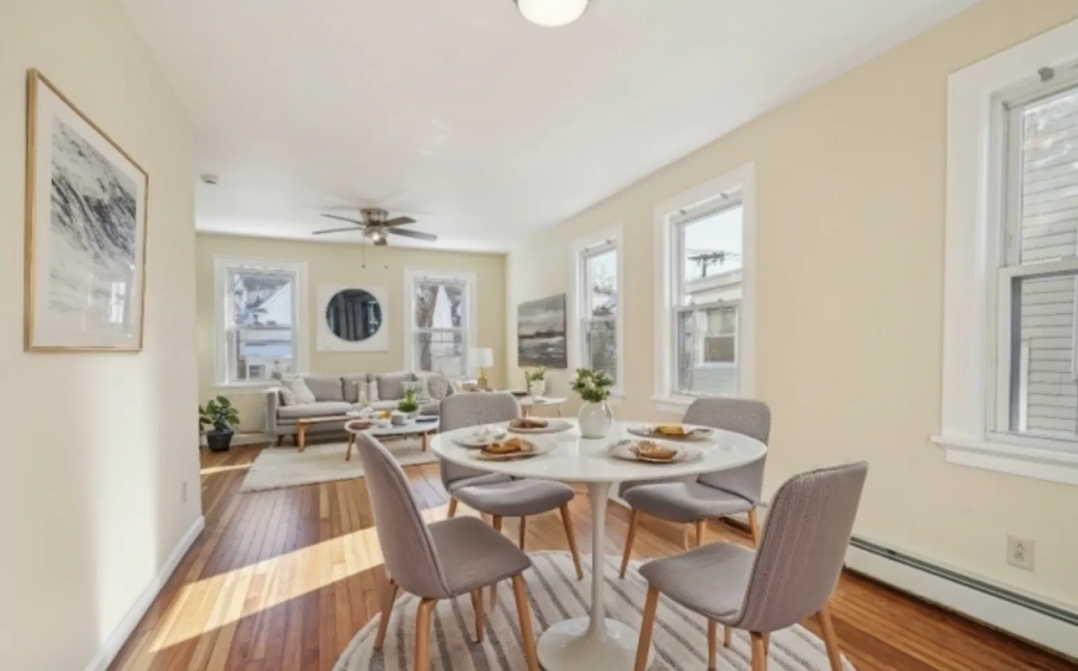 3 bed, 1.5 bath, $3,000 — Photo 2