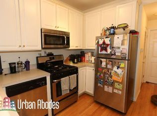 1543 W Walton St APT 2F, Chicago, IL 60642