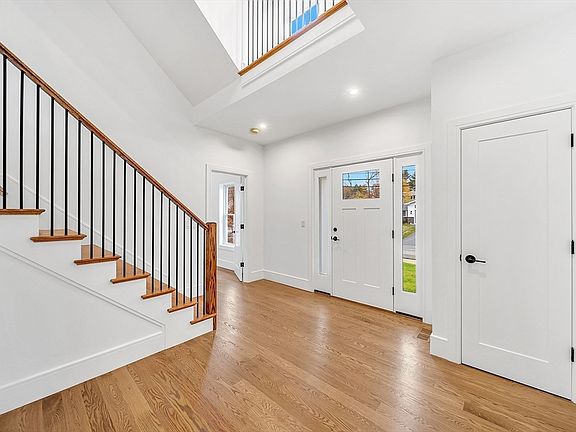 5th image of 1 Richard Rd