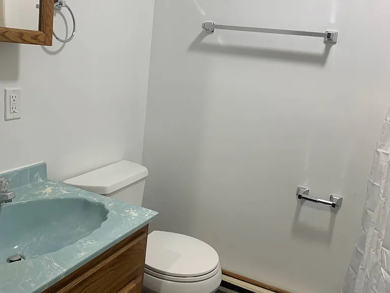 32 N College St #5 — Photo 9