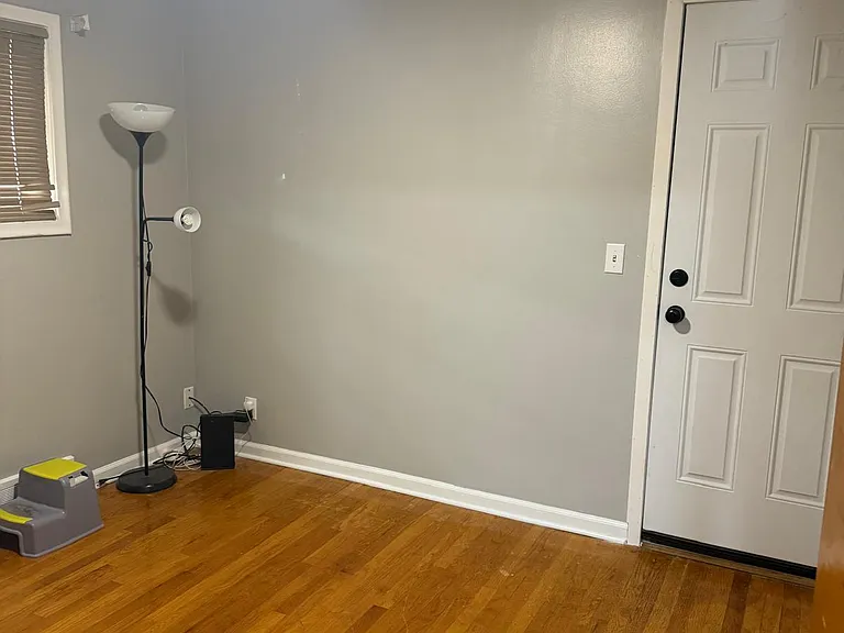 4176 Williams St — Photo 11