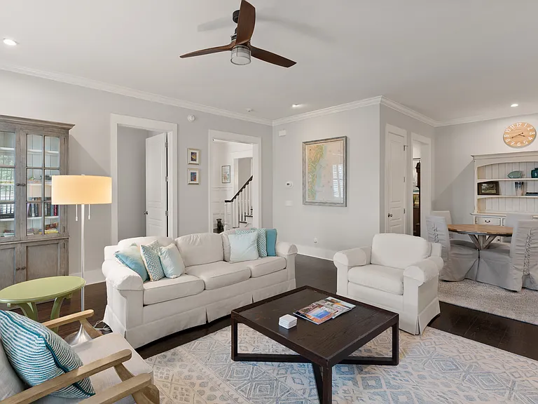 1044 Village Oaks Ln — Photo 32
