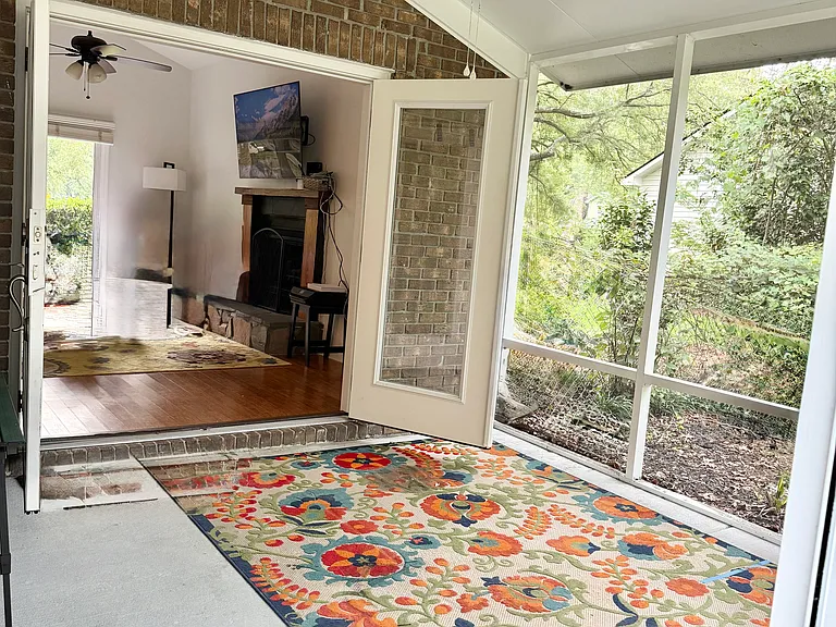 Screened in porch