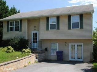 959 Vista Ridge Ct, Front Royal, VA 22630