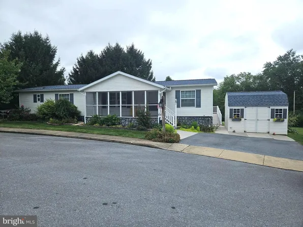 500 Mount Airy Rd APT 16, Stevens, PA 17578